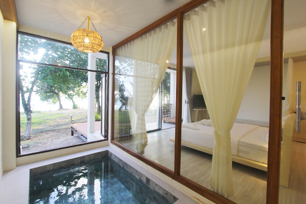 Siam Beach Resort 45/71
