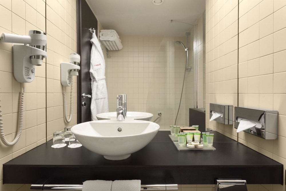 Ramada Plaza by Wyndham Bucharest Convention Center 23/57