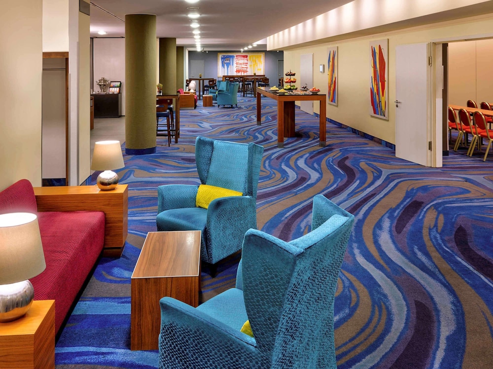 Mercure Hotel Berlin Tempelhof 43/73