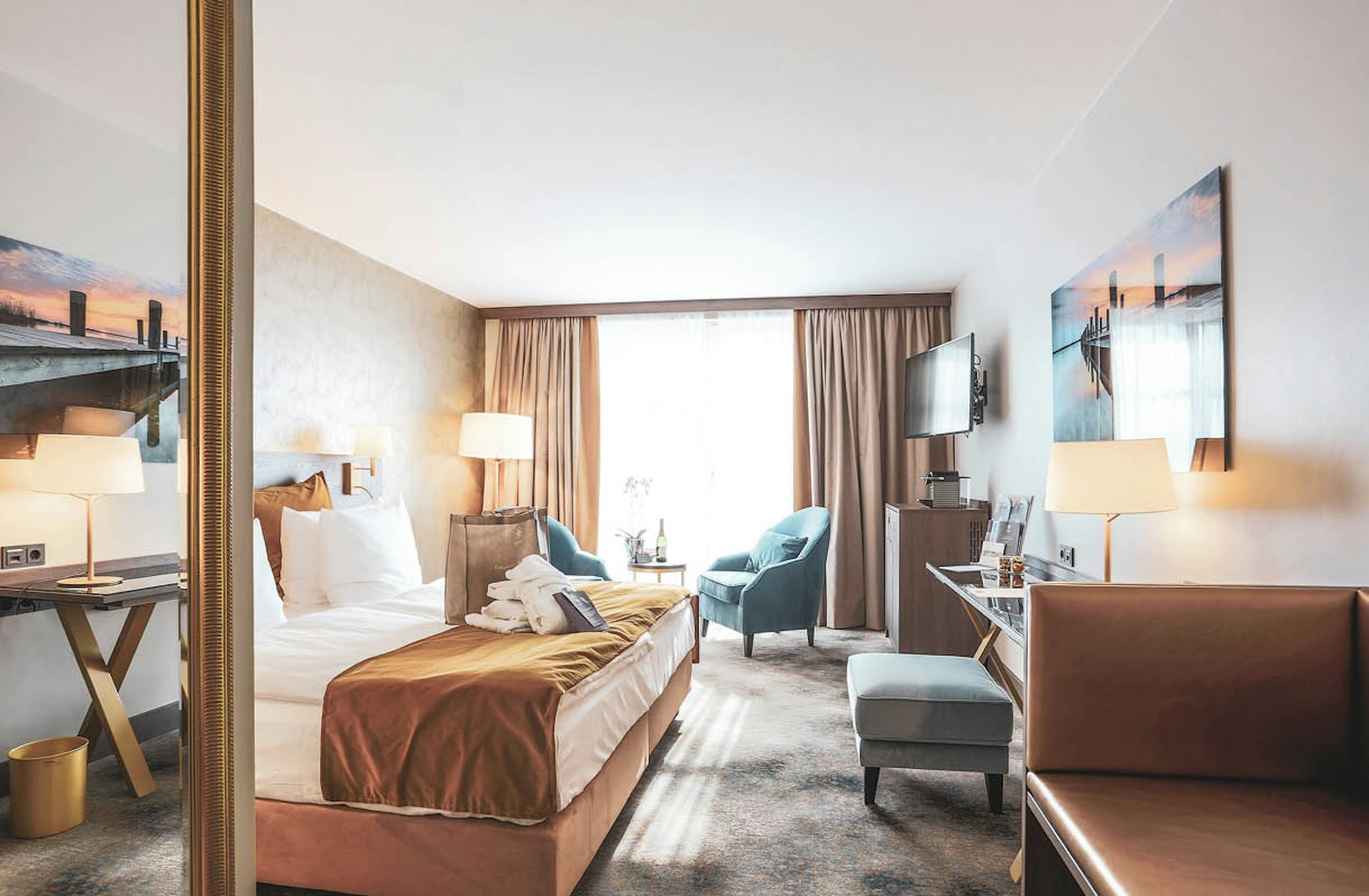 Deluxe, King Bed