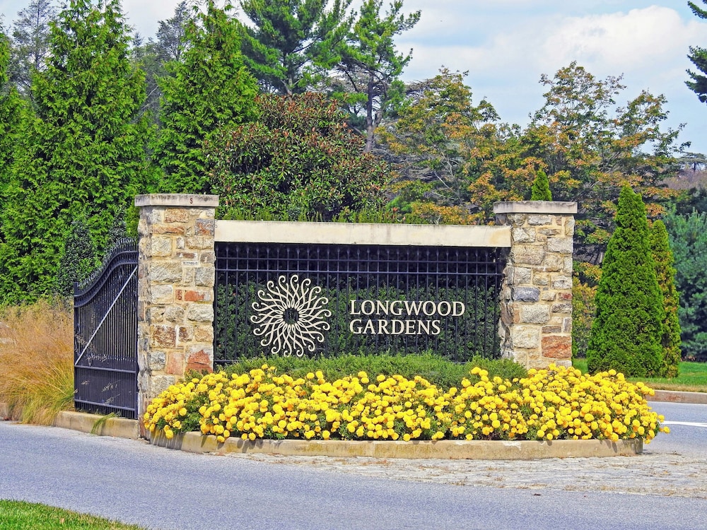 Brandywine River Hotel 2/35