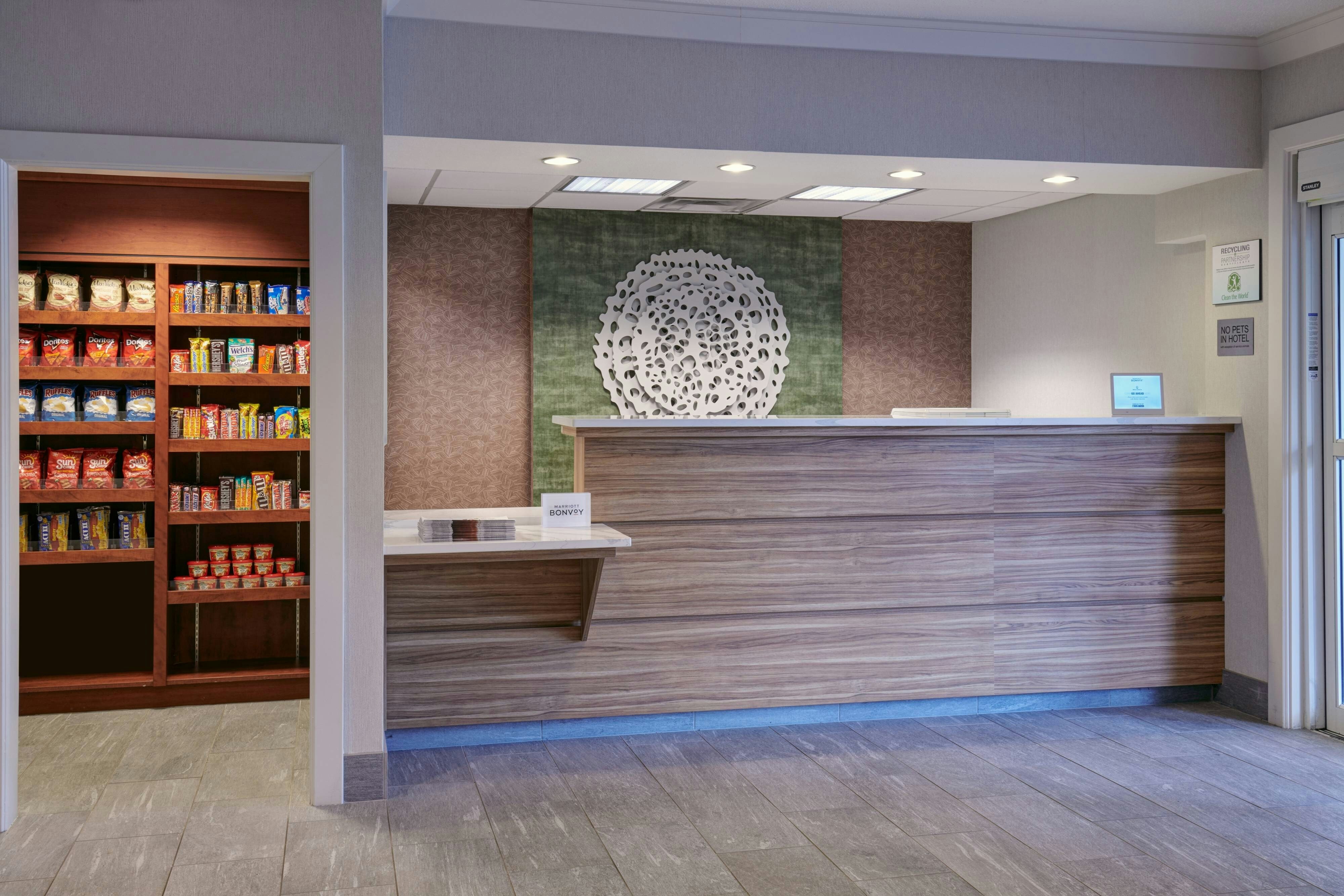 Fairfield Inn Detroit Livonia 3/21