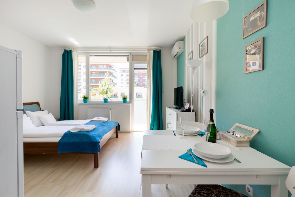 SUN RESORT APARTMENTS 20/33