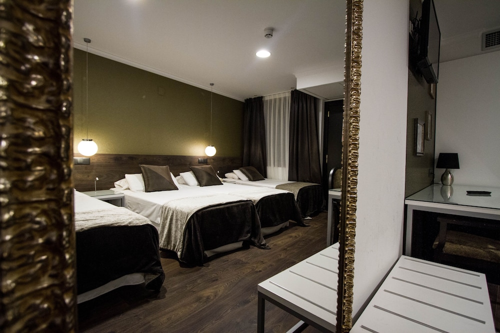 Hotel Moderno BCN 27/70