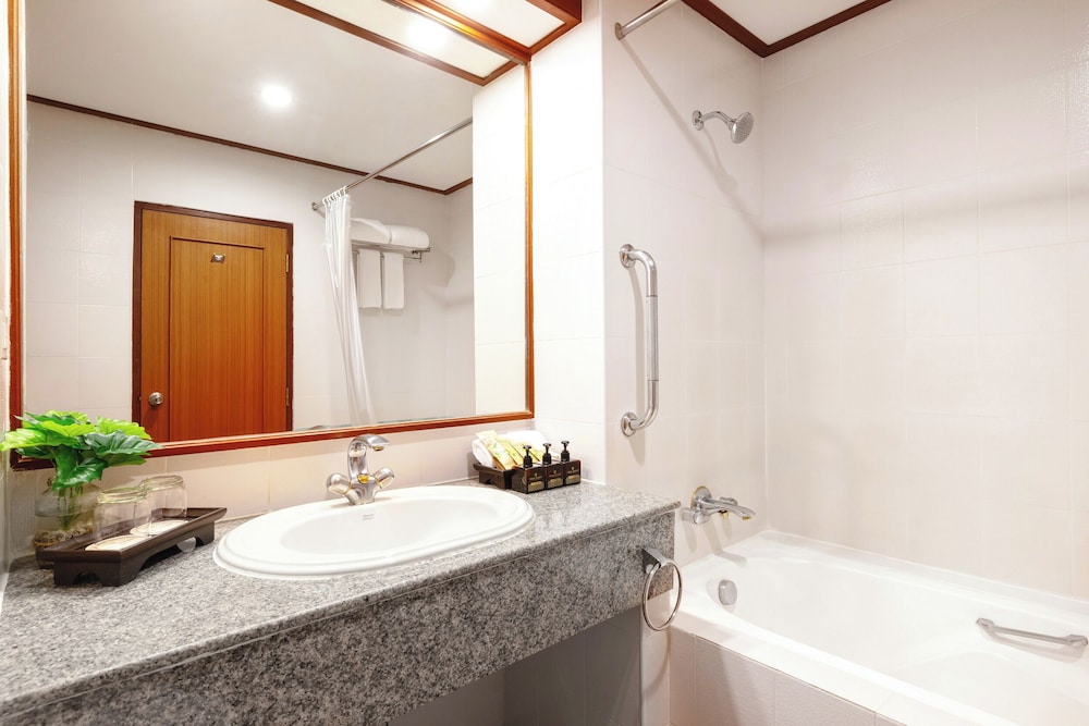 Royal Phuket City Hotel 90/90