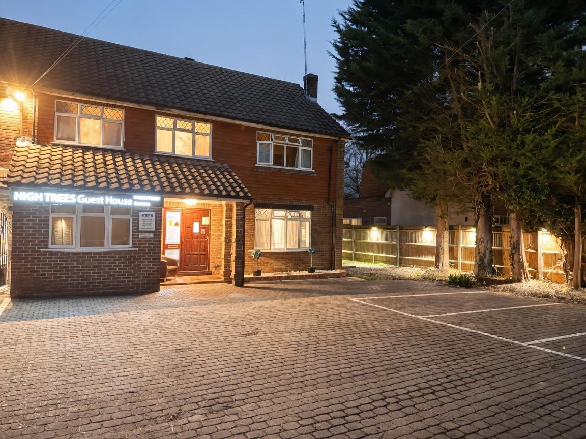 High Trees Guest House Gatwick 49/49