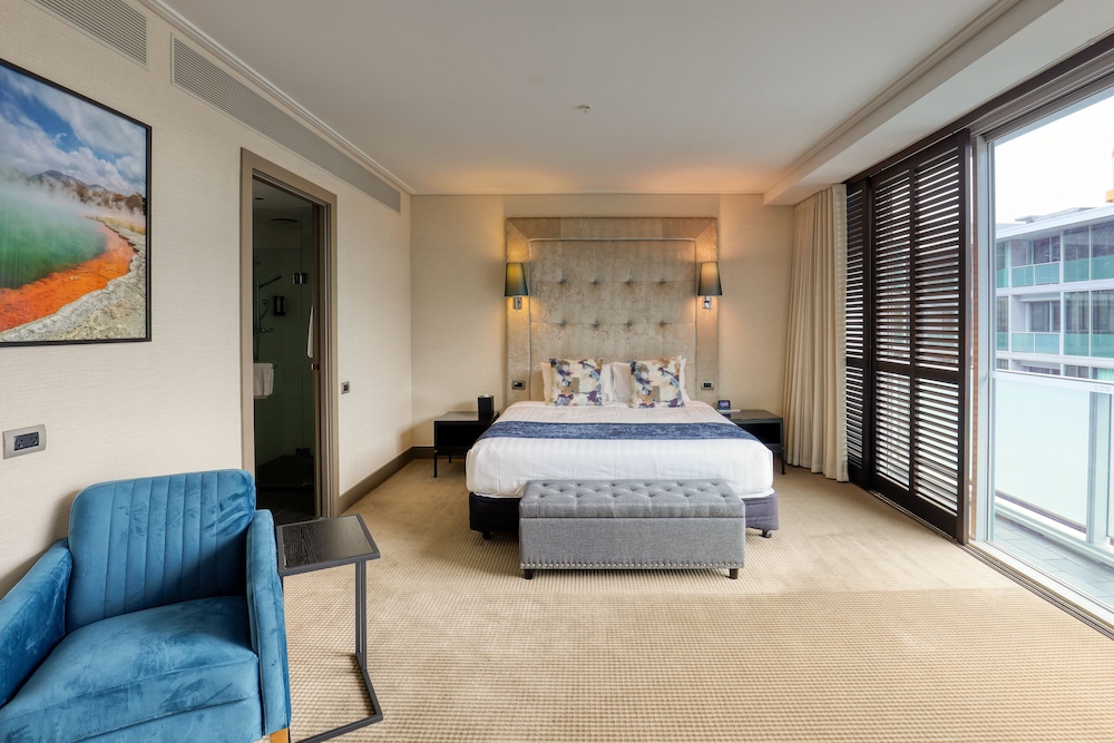 Sofitel Auckland Viaduct Harbour 33/79