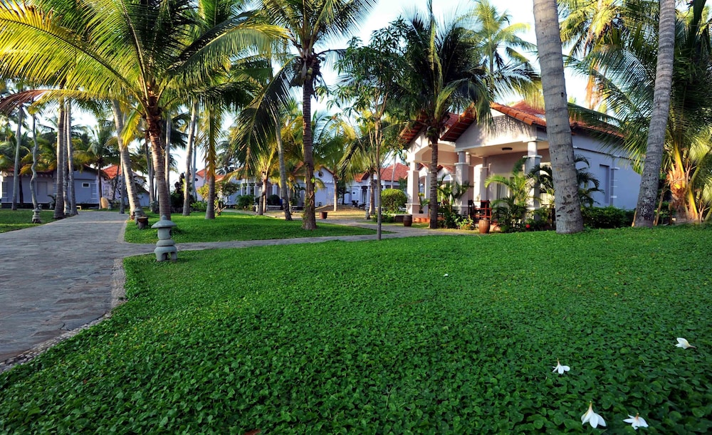 Muine Decentury Beach Resort Spa 56/65