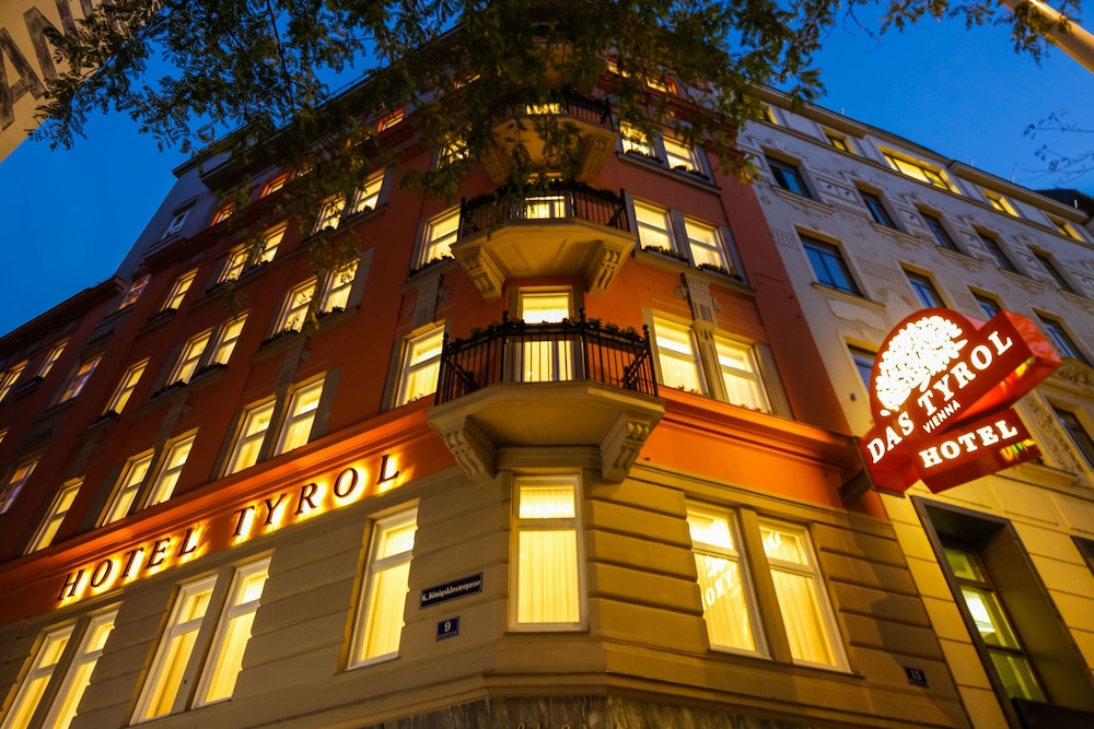 Boutiquehotel Das Tyrol 3/69