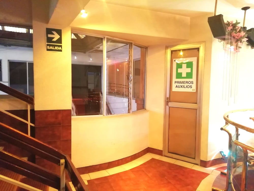 HOTEL LA JOYA 9/42