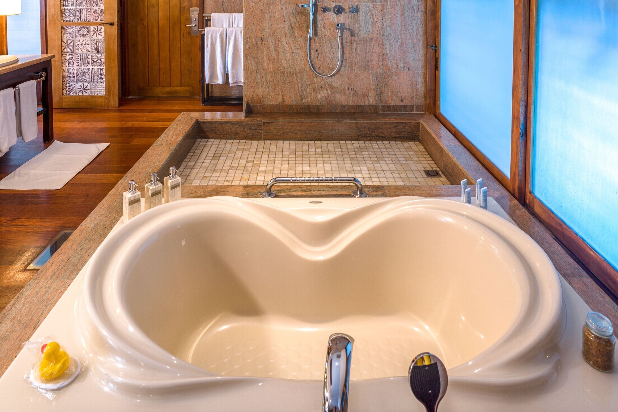 Royal, Overwater, Villa, King Bed, The St Regis Bora Bora Resort 2/2