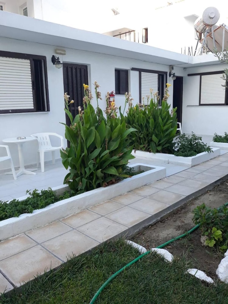 Andavis Hotel - Adults Only 40/50