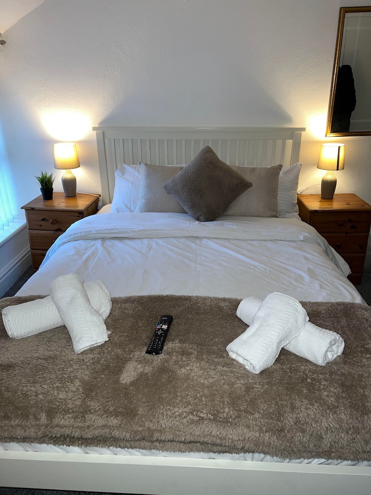 The Wilton Hotel 20/50