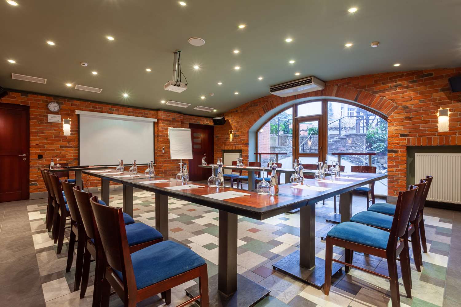 Best Western Santakos Hotel 38/44