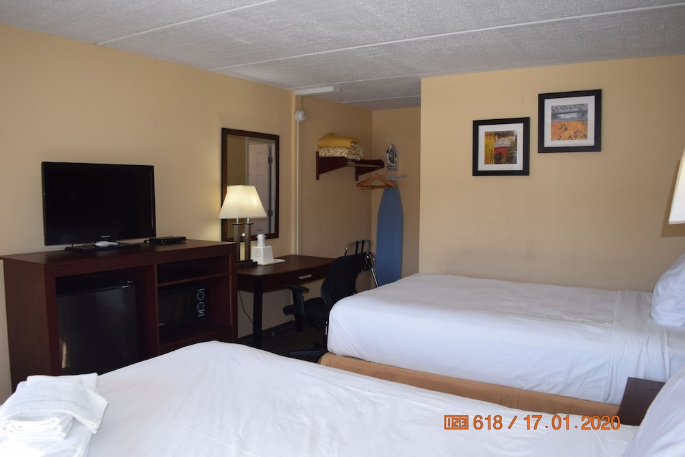 Americas Best Value Inn Central Valley 16/42