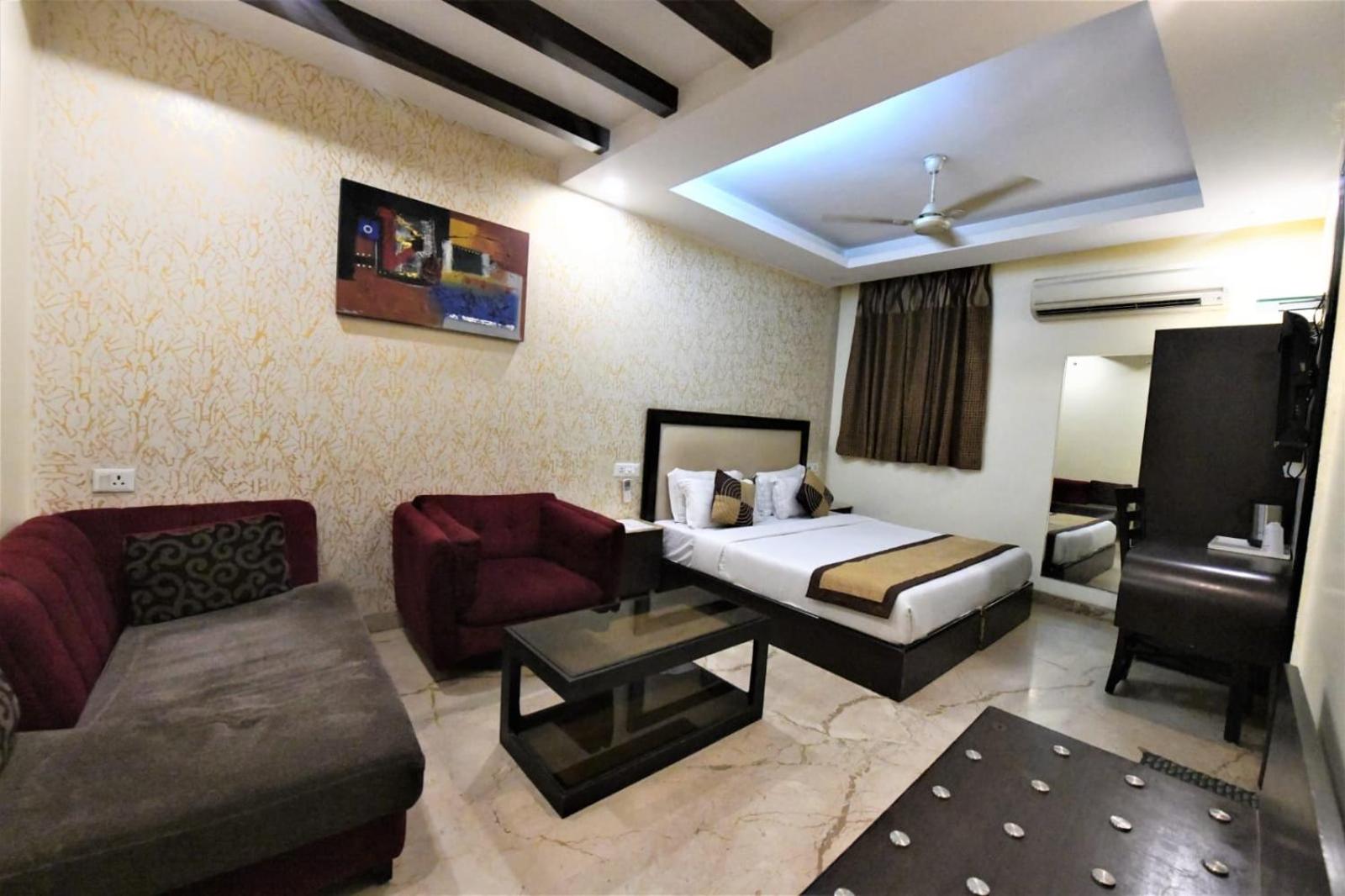 HOTEL KINGSTON PARK 34/55