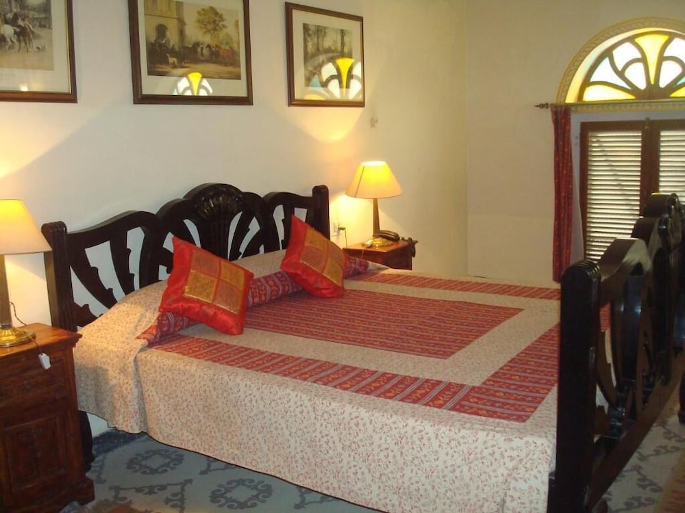 Bissau Palace 17/50