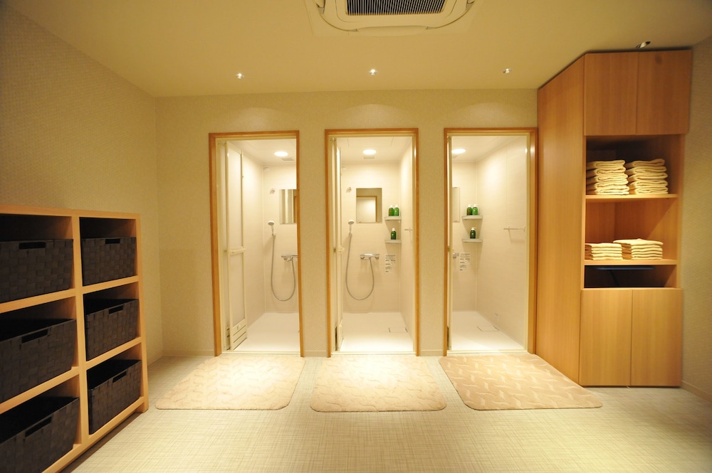 swimming pool spa
