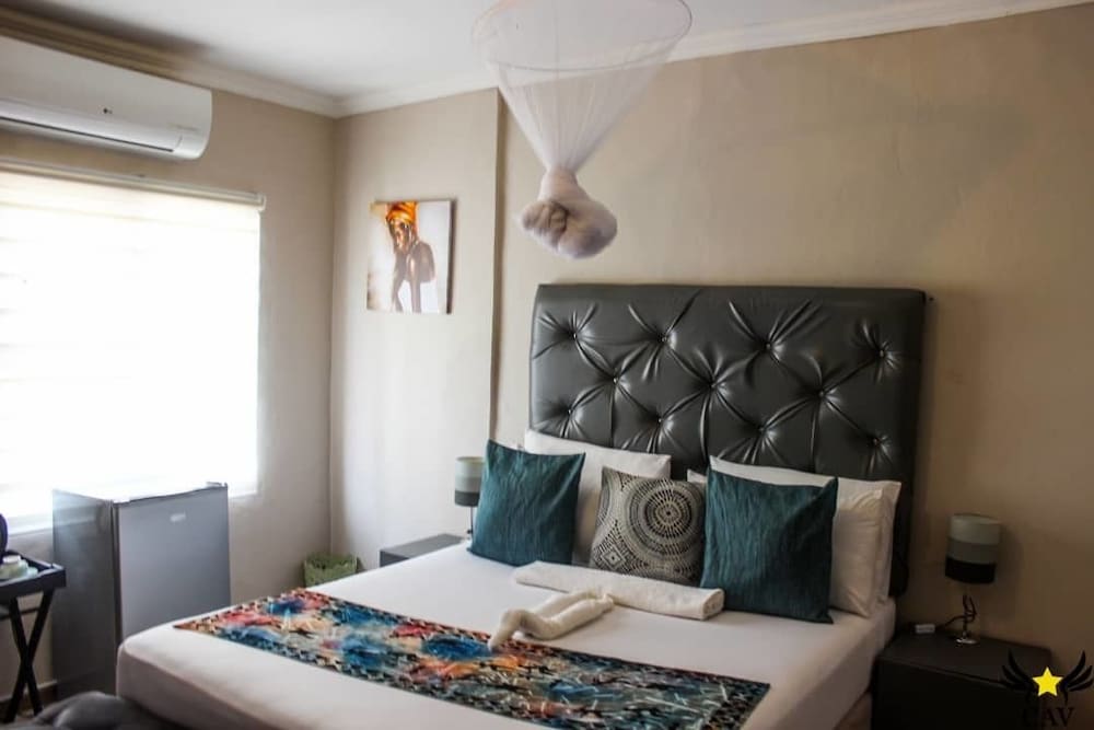 The New Mall Guest House 23/39