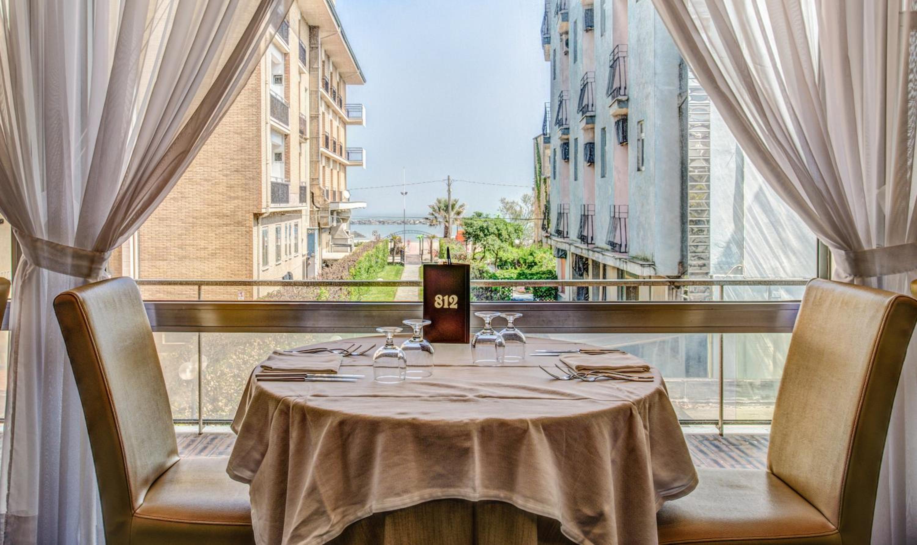 Gambrinus Tower Resort Hotel 35/53