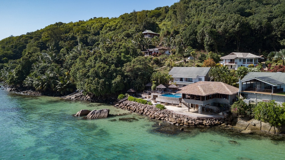 COLIBRI GUEST HOUSE(M) 46/54