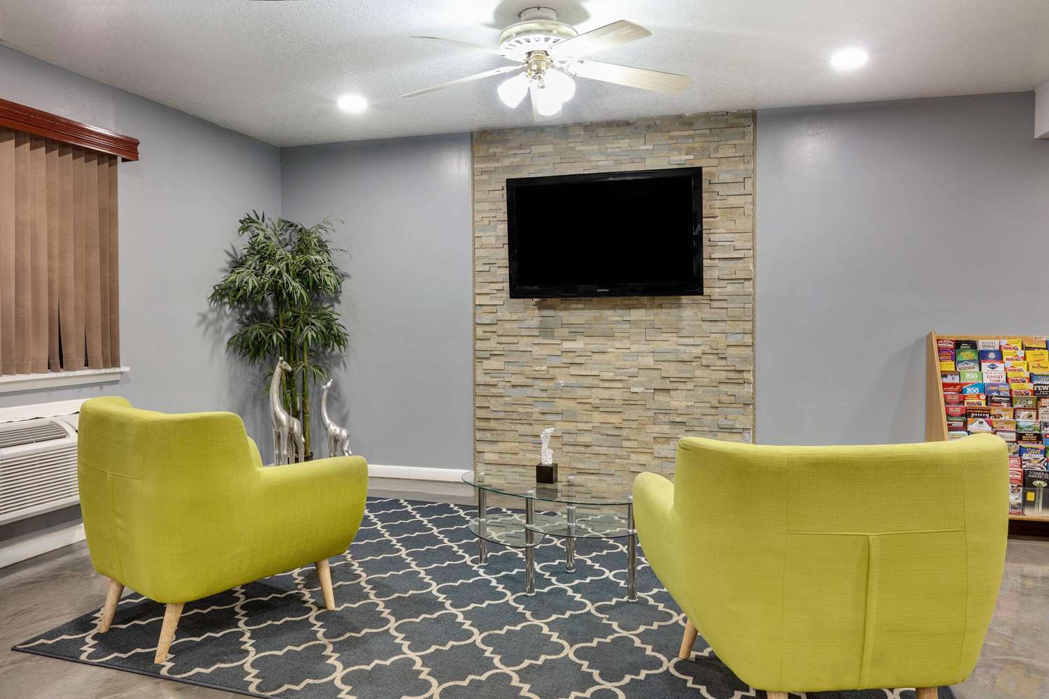 Super 8 By Wyndham San Antonio Downtown/Alamo 36/40