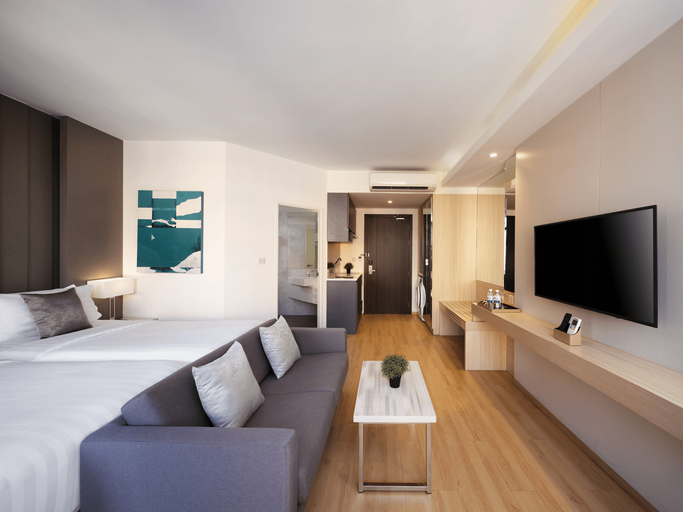 غرفة ديلوكس بسريرين منفصلين بإطلالة على المسبح للمدخنين، Arden Hotel And Residence 2/3