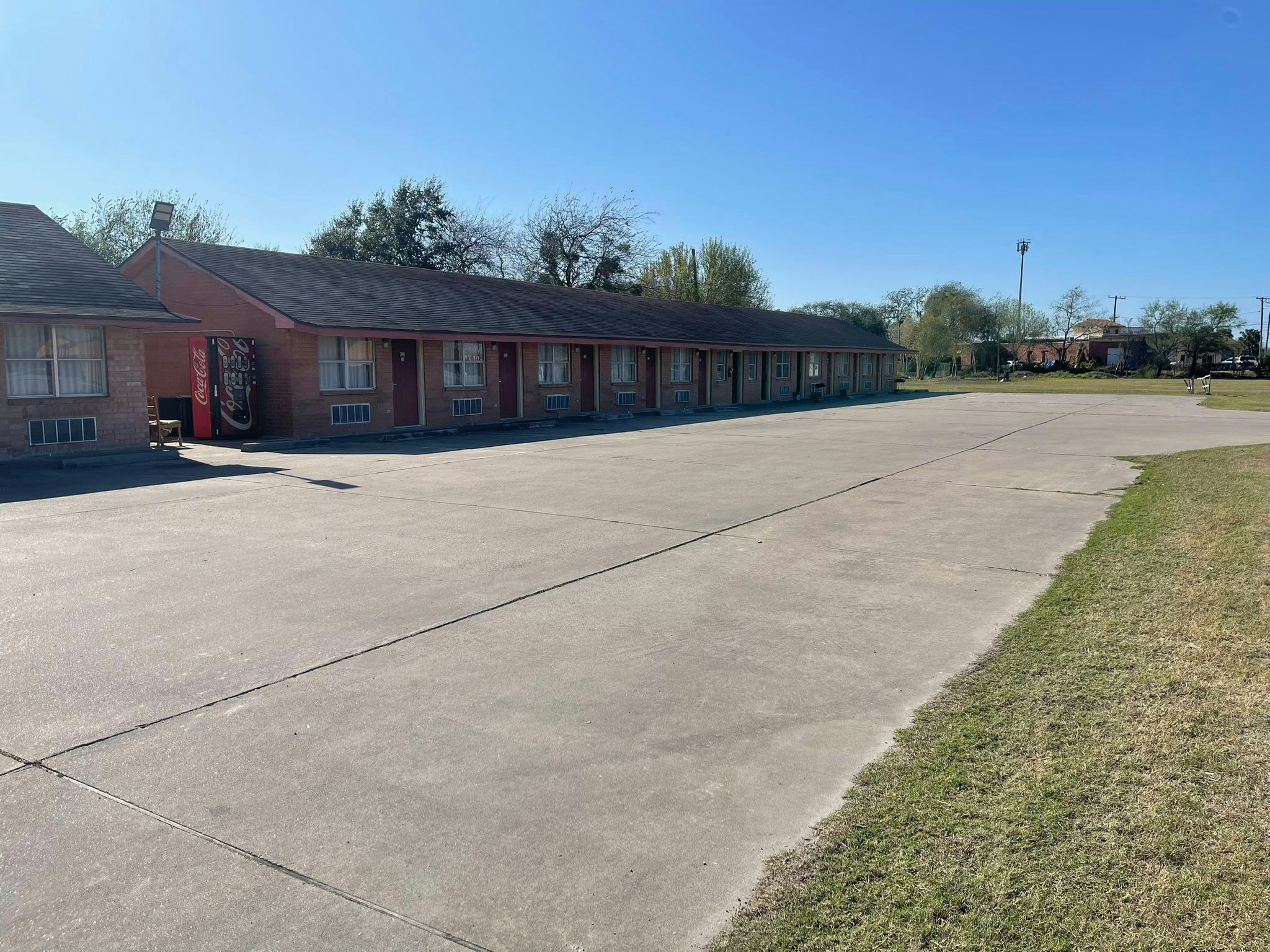 Lakeside Inn & Suites by OYO Mathis I 37 15/16