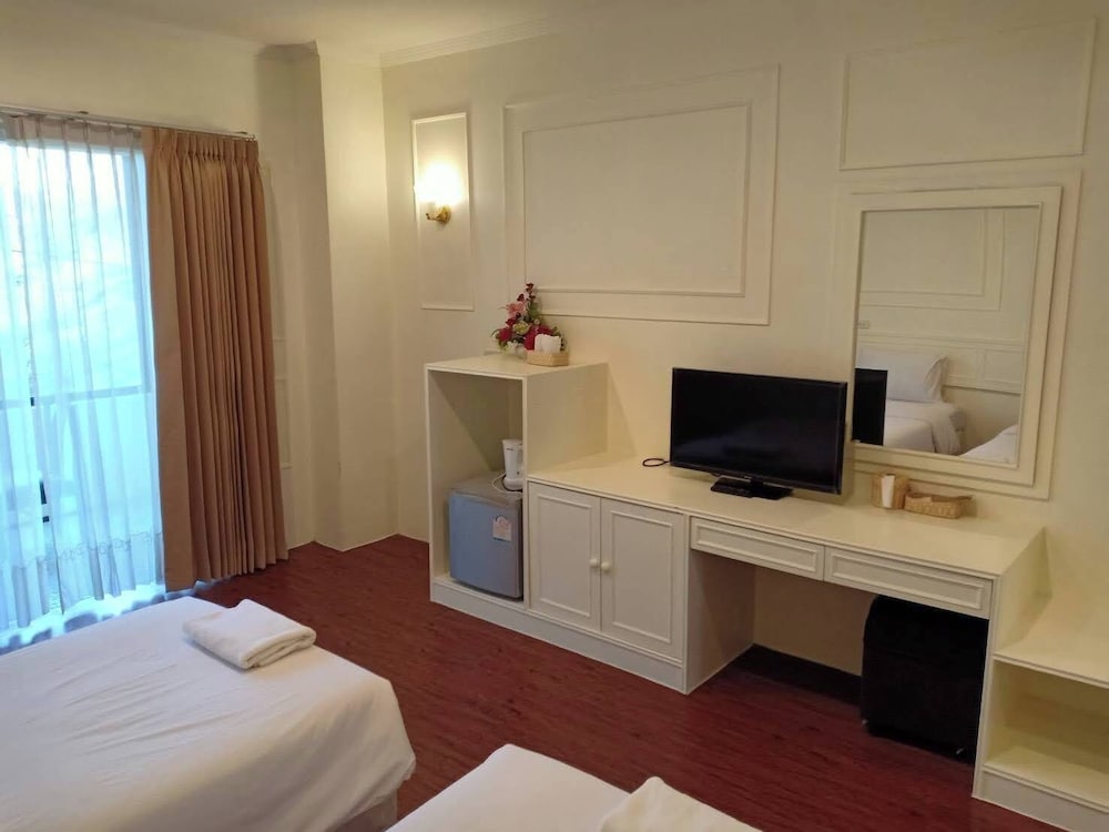 Golden Dragon Resort 18/43