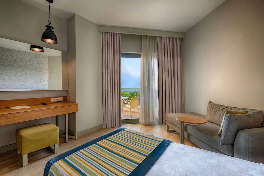Calido Maris Hotel 38/60
