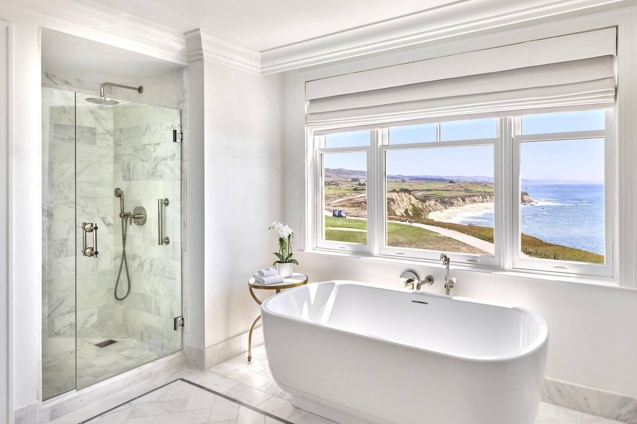 جناح بسرير كينج بإطلالة على البحر، The Ritz Carlton Half Moon Bay 8/10