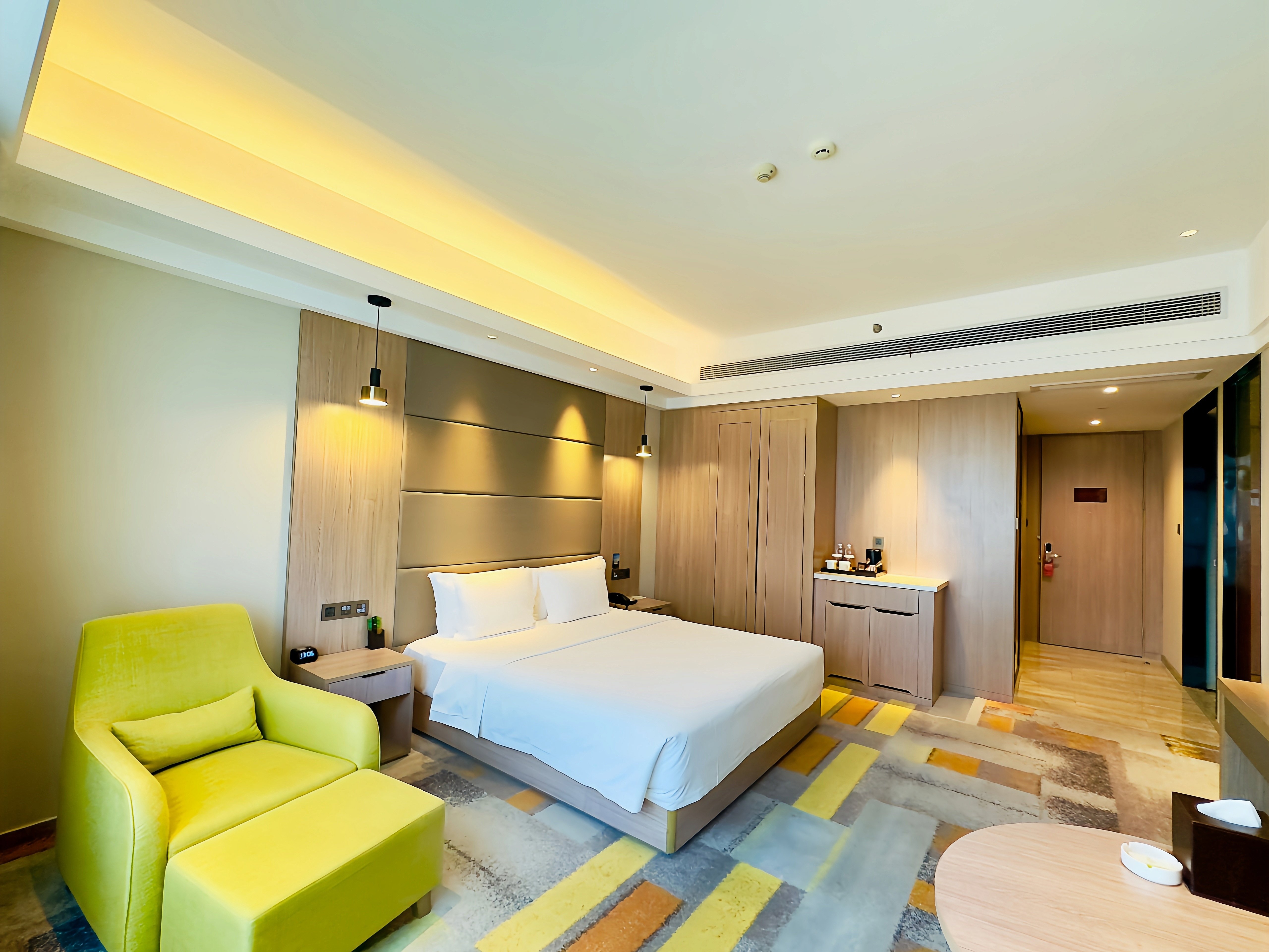 Holiday Inn Nantong Oasis International 32/78