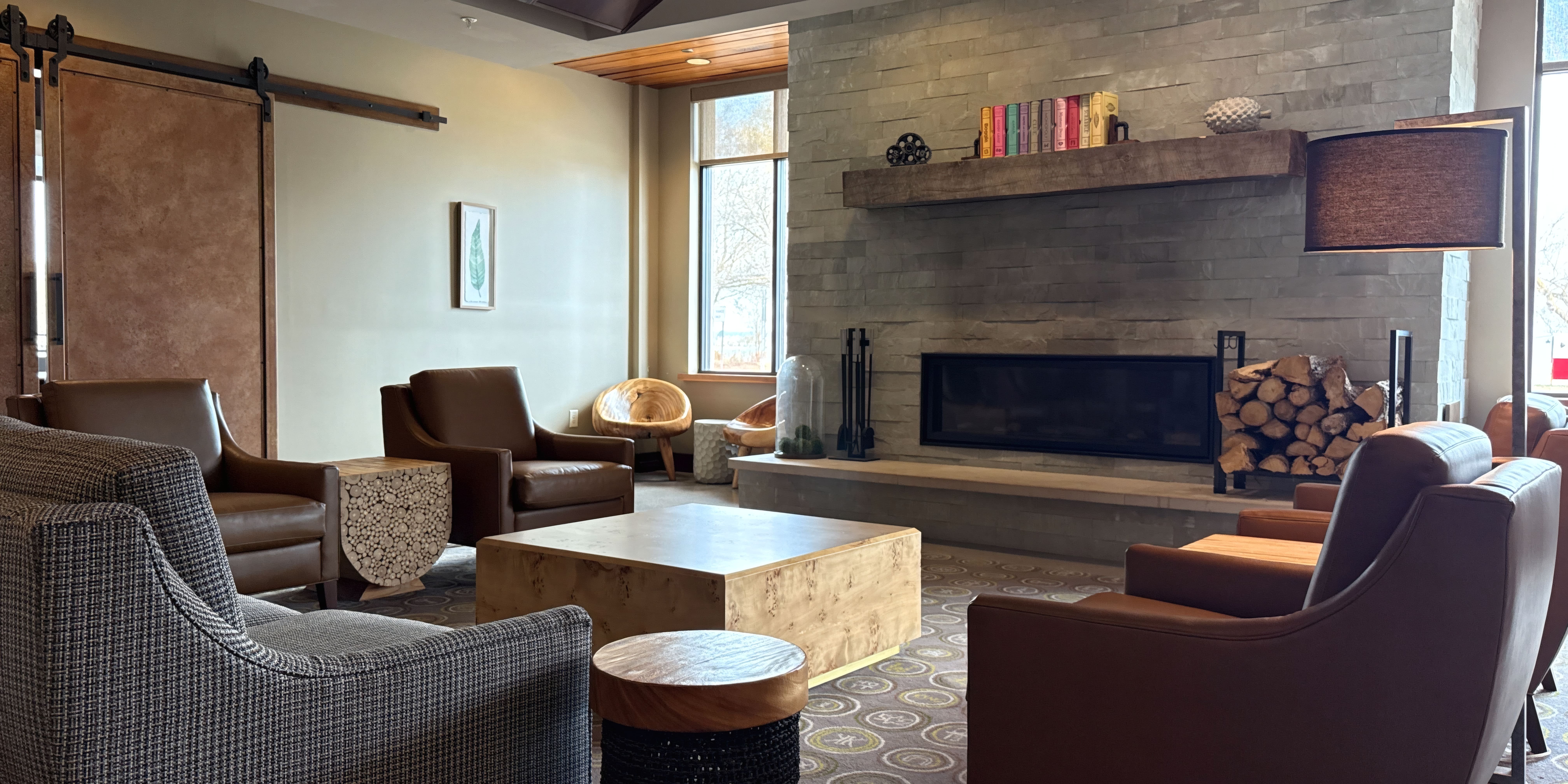HOTEL INDIGO TRAVERSE CITY 51/78