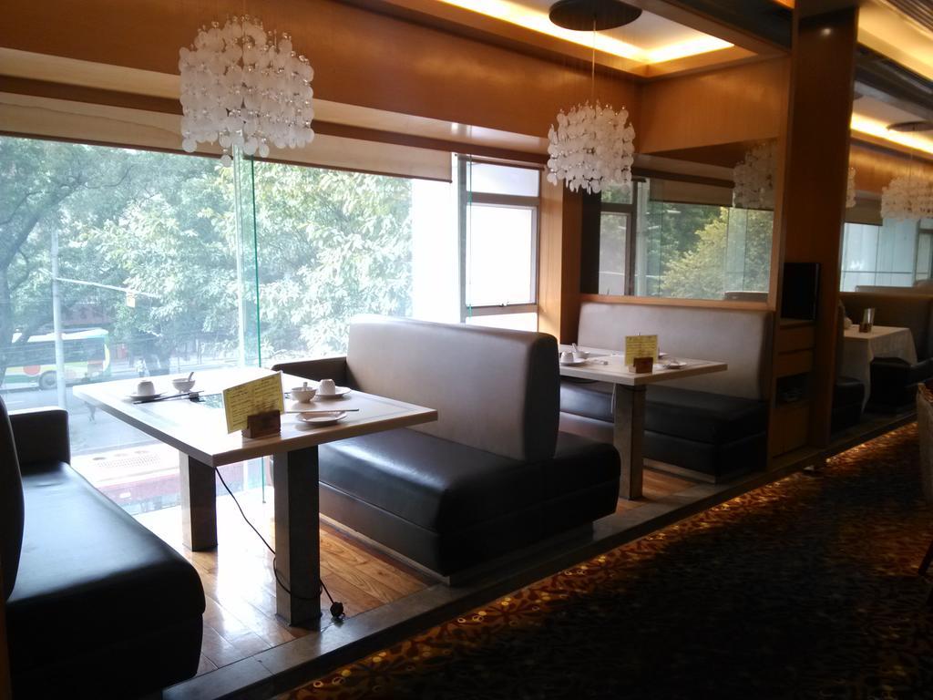 Paco Business Hotel Guangzhou Baiyun Road Branch 39/50