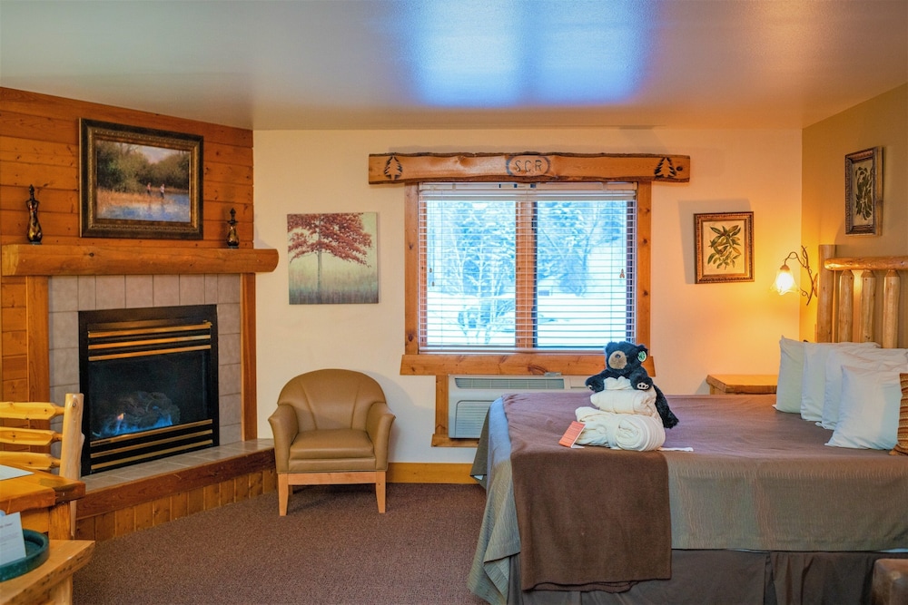 Spearfish Canyon Lodge 32/75