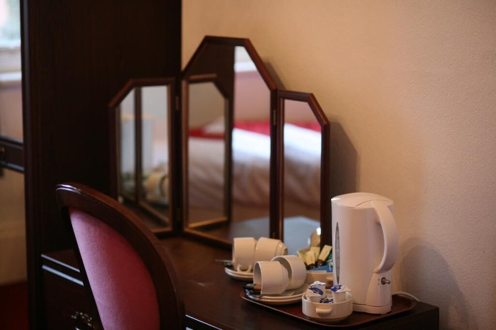 The Highlands Inn 26/50