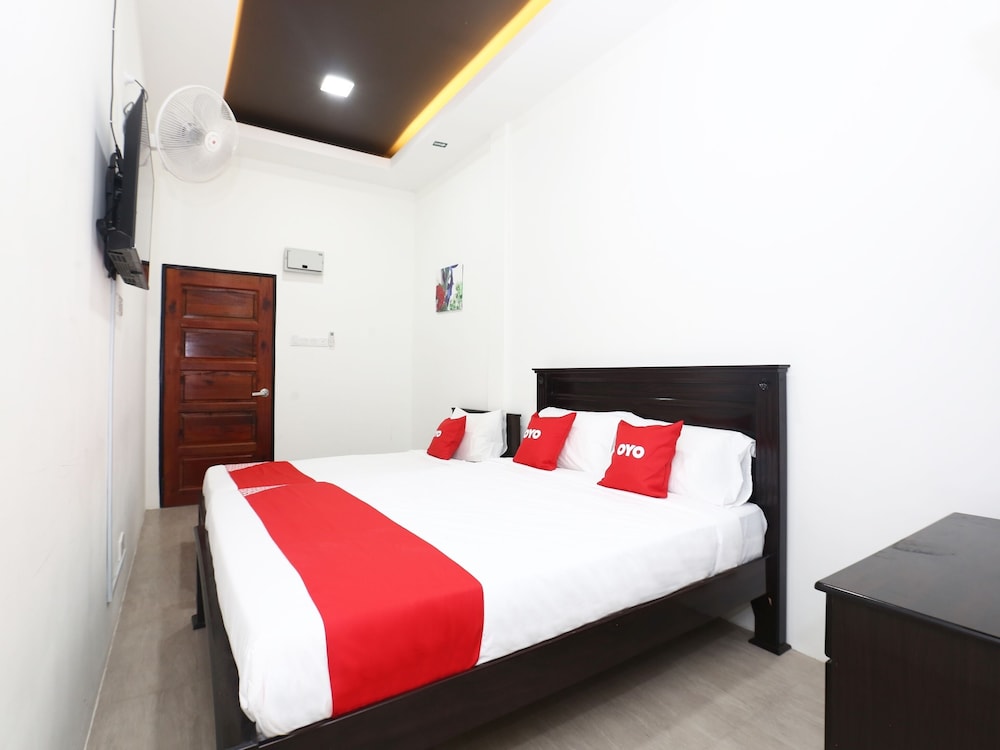 OYO 89678 Ady Hotel 14/23
