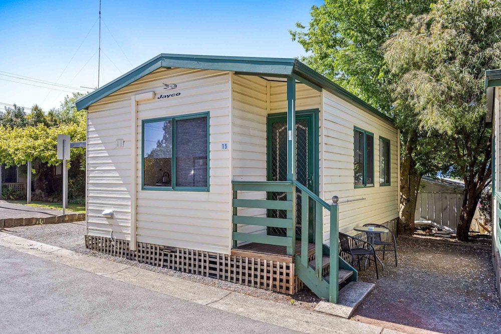 EUREKA STOCKADE HOLIDAY PARK 76/80