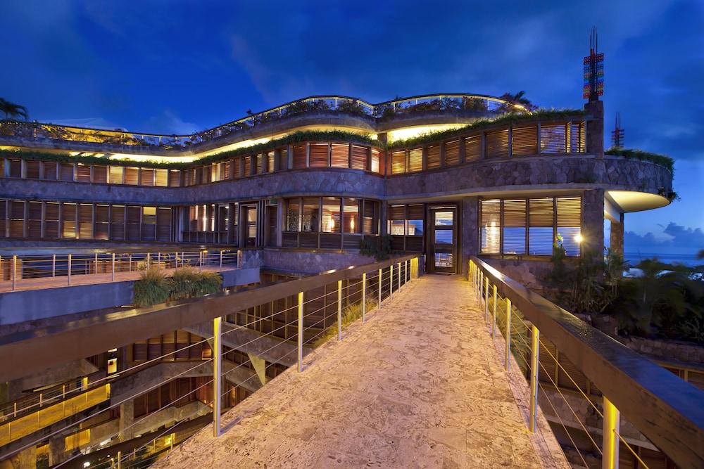 Jade Mountain - Adults Only 68/71