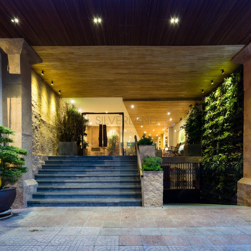 Silverland Yen Hotel 6/50