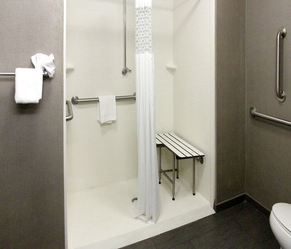 Hampton Inn And Suites Columbia Southeast Ft Jackson 18/47