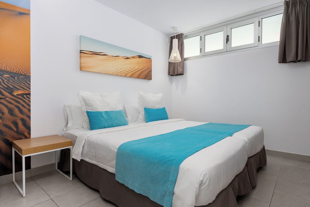 1 BEDROOM, APARTMENT, TWIN BEDS, SOFA