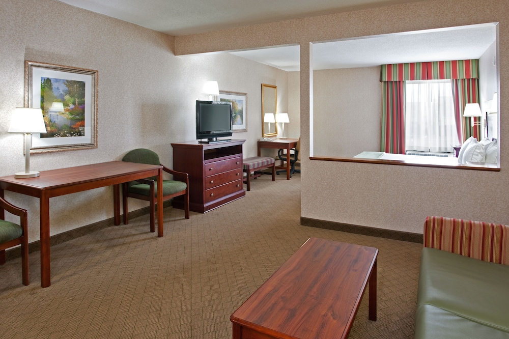 HOLIDAY INN EXPRESS WILMINGTON 40/48