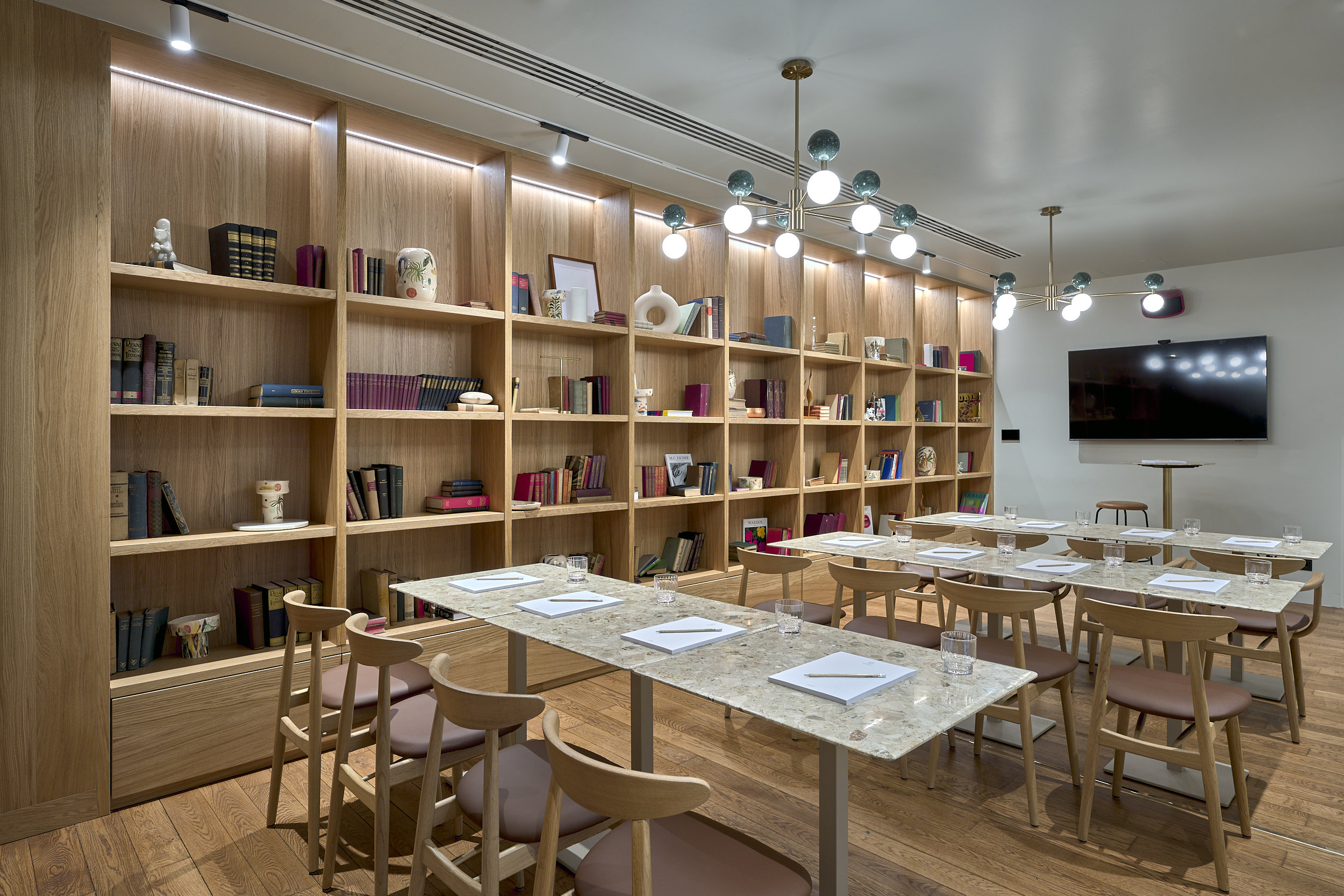 Verno House Budapest, Vignette Collection, an IHG Hotel 40/50
