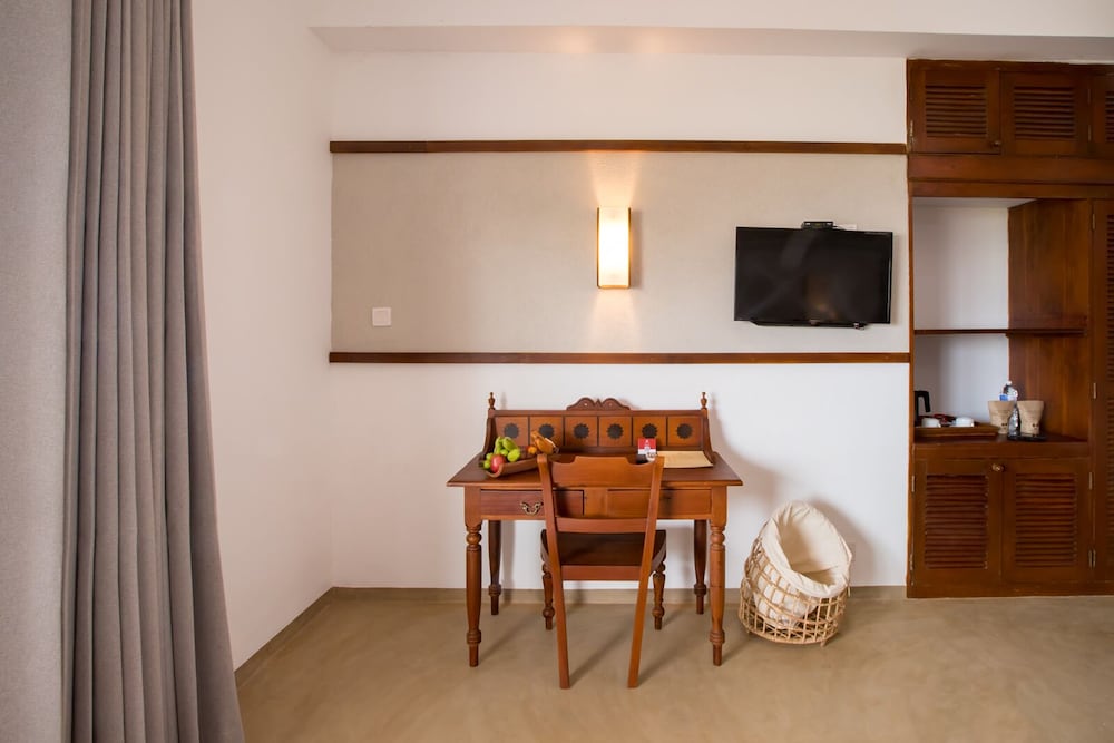 Dickwella Resort and Spa 10/50