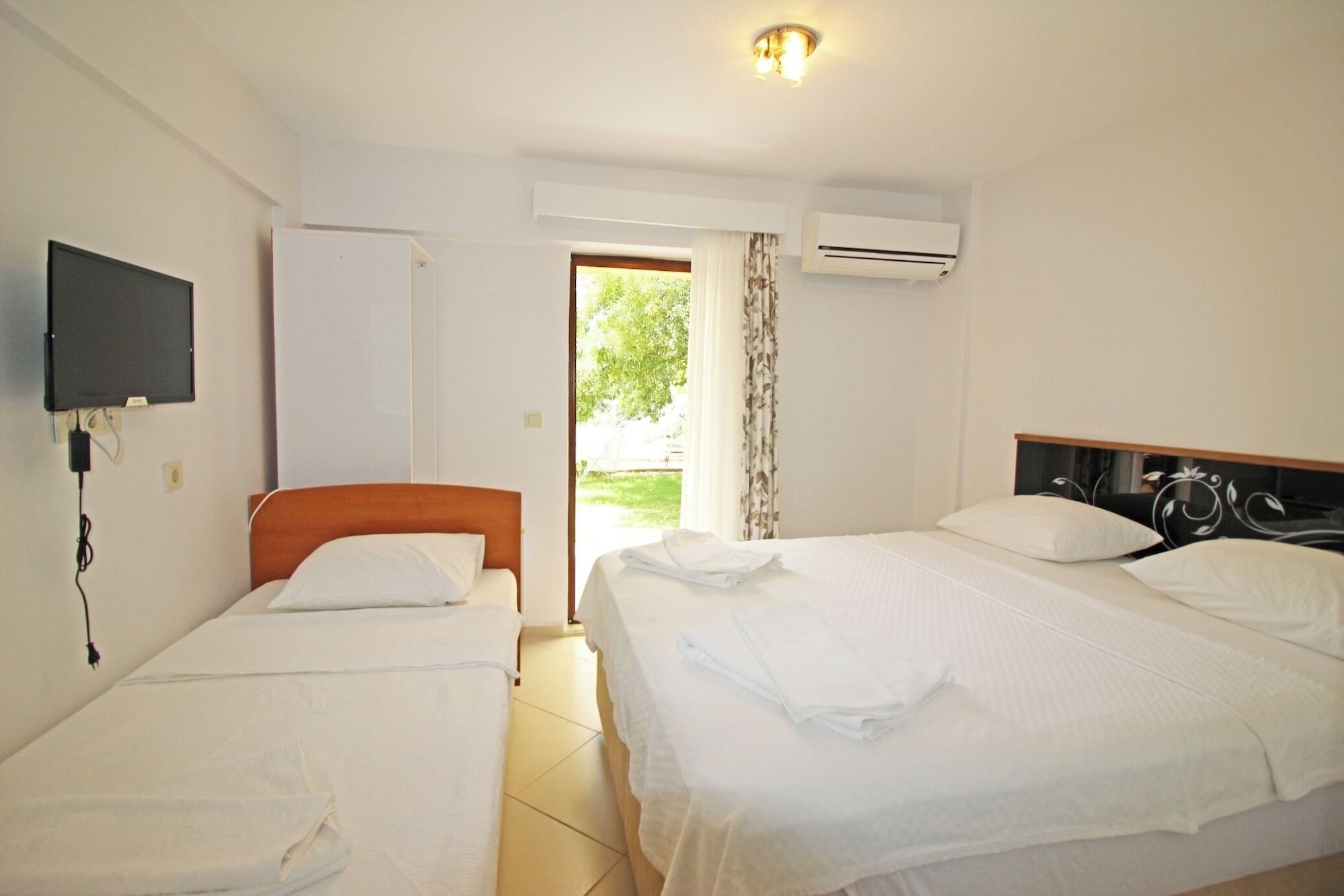 ROOM, GARDEN VIEW, GROUND FLOOR