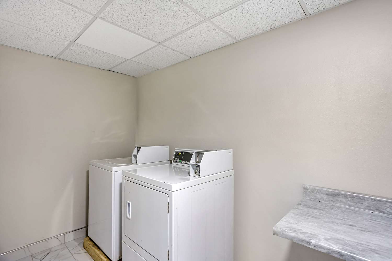 Comfort Inn & Suites Harrisburg-Hershey North 7/24