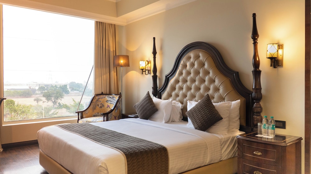 Golden Galaxy Hotels & Resorts 27/50