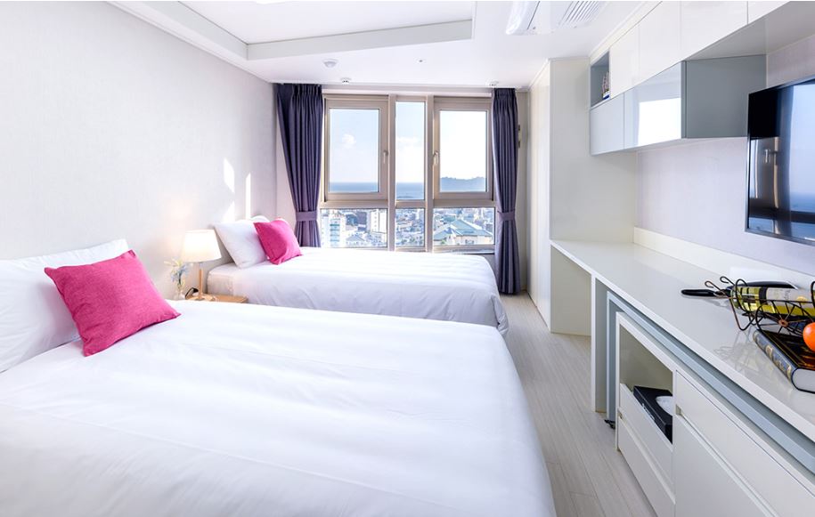 Ocean, Premier, Twin Beds