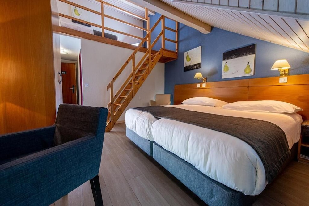 ROOM, TRIPLE, 3 BEDS